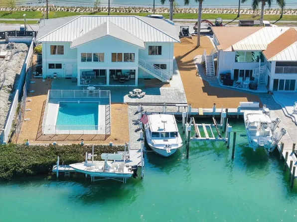 900 Shelter Bay Dr, Key Colony Beach, FL 33051