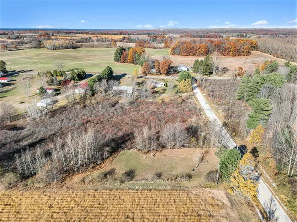 2707 N 48th Ave, Mears, MI 49436