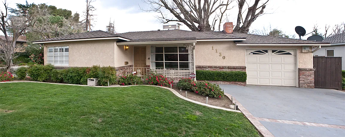 1130 Wellesley Ave photo 1