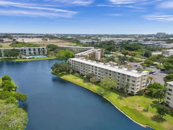 2106 S Cypress Bend Drive #501, Pompano Beach, FL 33069