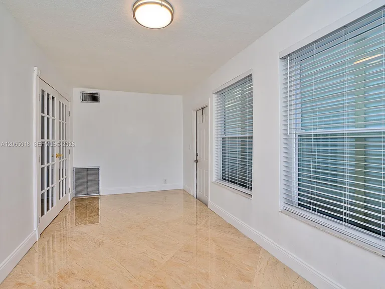 2618 Sherman St — Photo 20