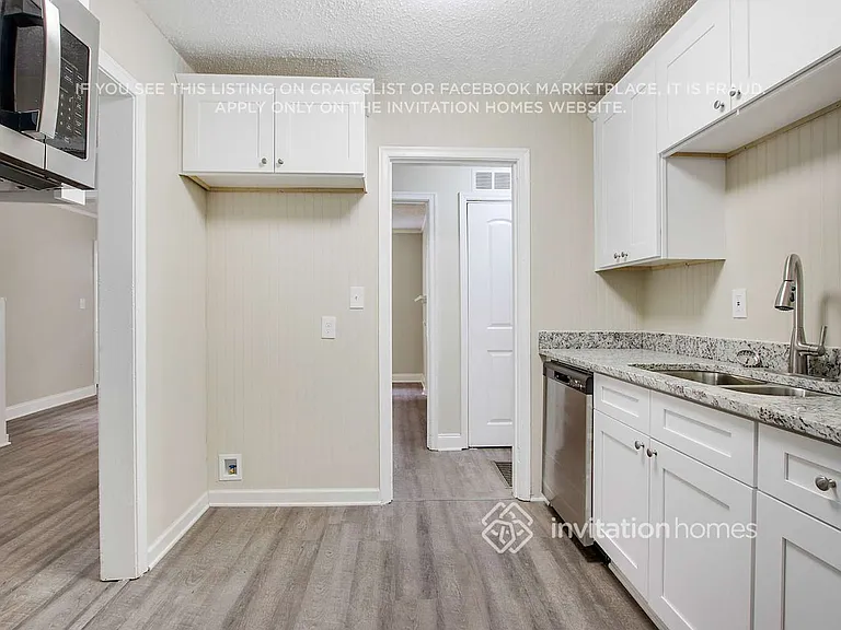 1372 E Forrest Ave — Photo 9