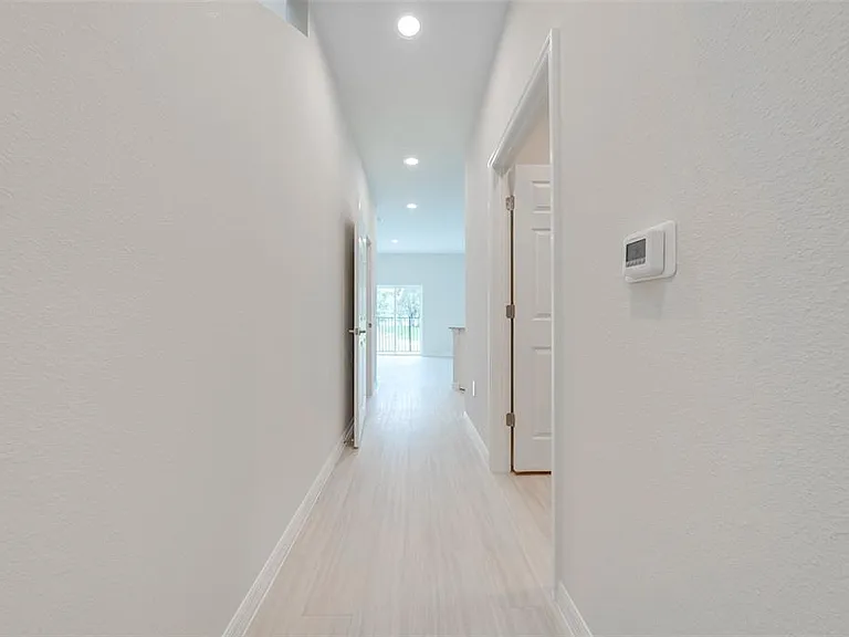 2139 Penny Ln — Photo 11