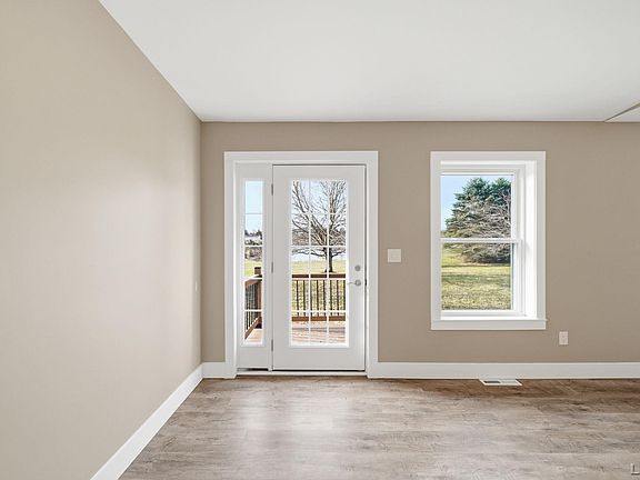 5th image of 2200 Wetherby Rd