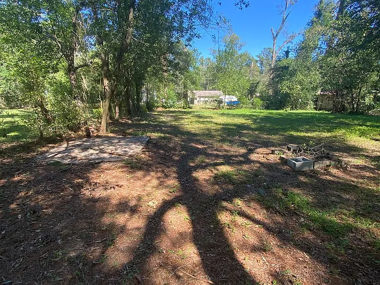 3930 Roswell Dr — Photo 3