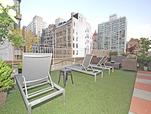 Rented by Sotheby's International Realty | media 7