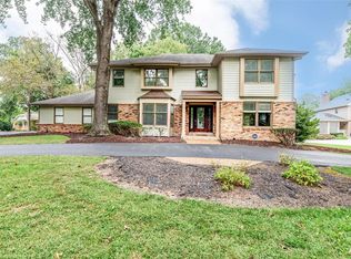 14837 Grassmere Ct, Chesterfield, MO