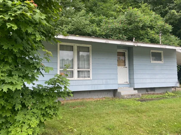 18 Murray St, Union City, PA 16438