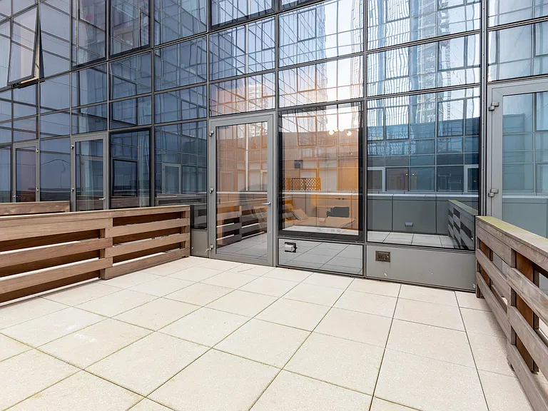 3 Court Sq #510 — Photo 3
