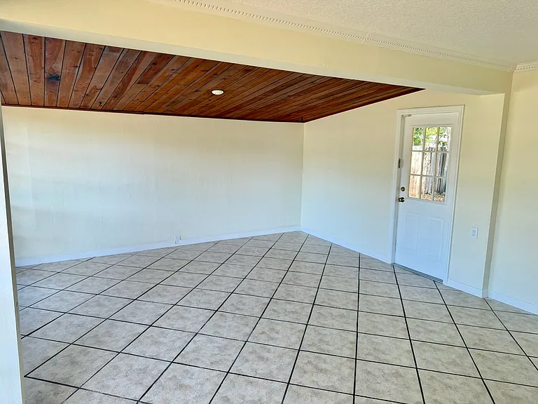 4009 W Wyoming Ave — Photo 6