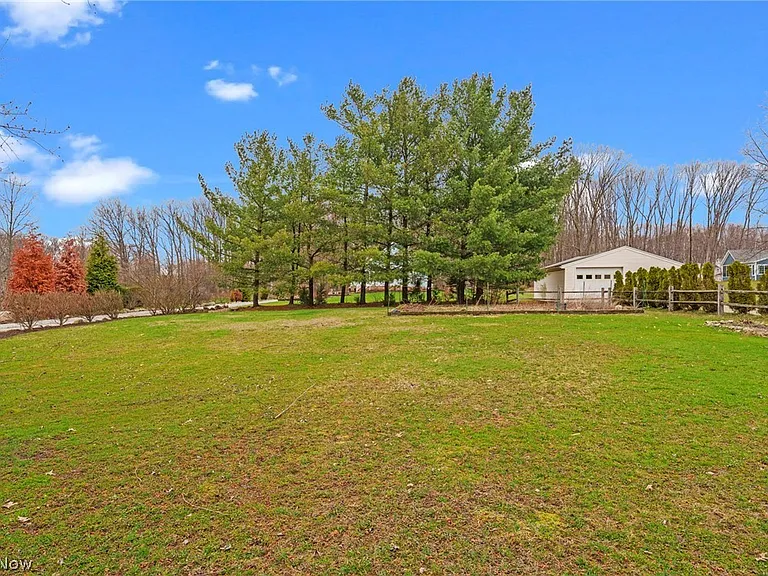 1837 Norton Rd — Photo 3