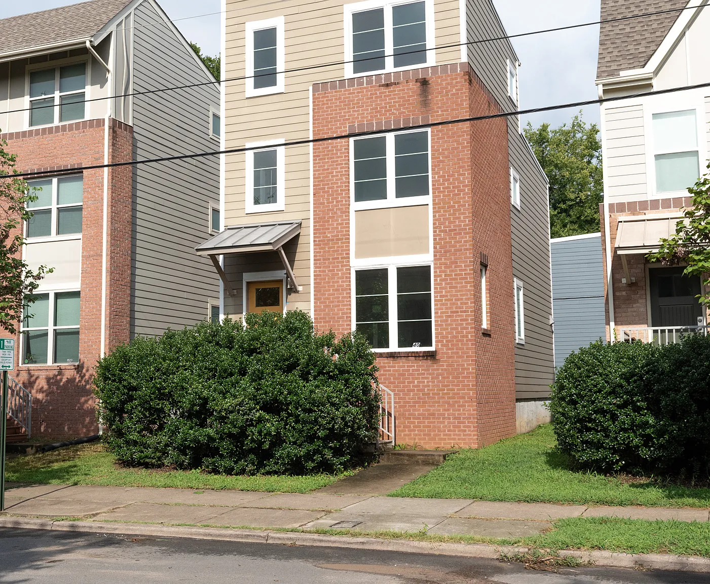 3 bed, 3.5 bath, 1517 sqft, $2,800 — Photo 2
