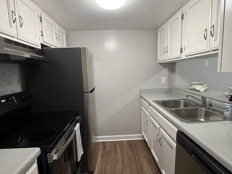 260 Brookwood Ave — Photo 24
