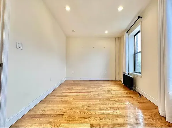 30 Rogers Avenue image 3 of 6