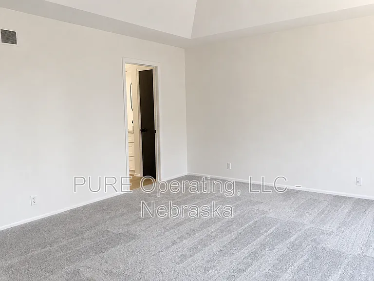 15527 Mason Cir — Photo 47