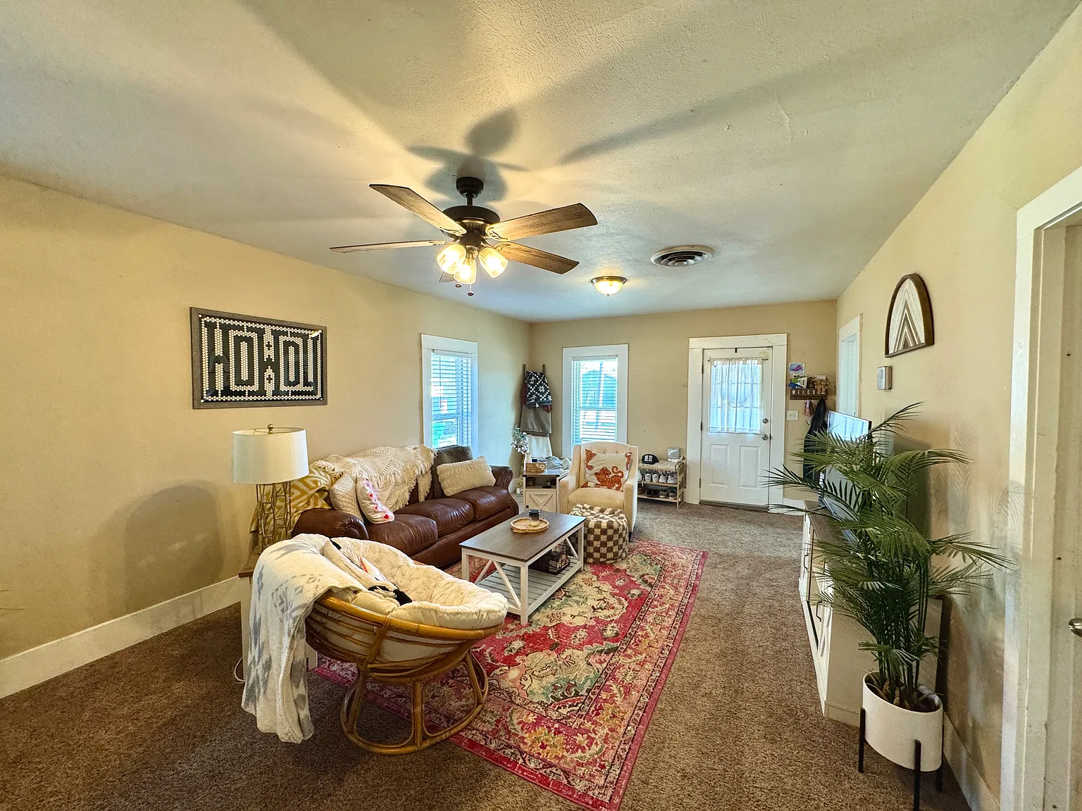 4 bed, 1428 sqft, $1,750 — Photo 3