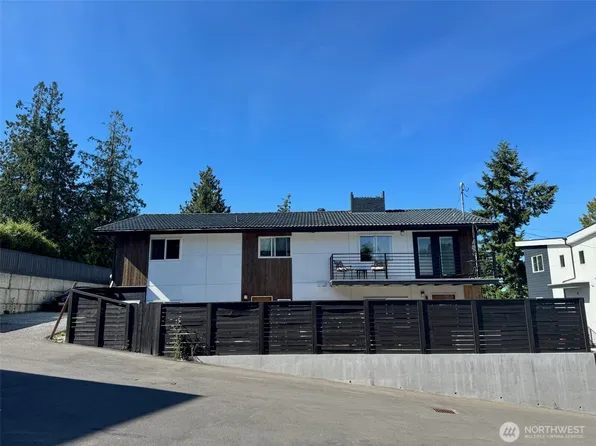 12203 Des Moines Memorial Drive E #8, Burien, WA 98168