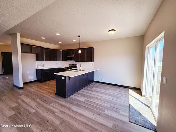 4th image of 2718 N Wrenley Ln