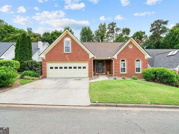 300 Shelli Ln, Roswell, GA 30075