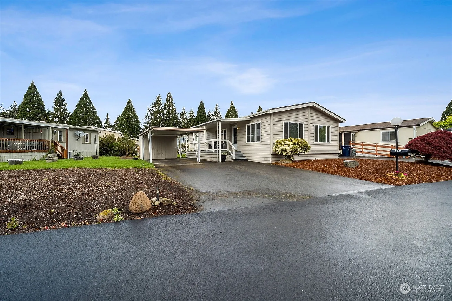 829 Cottonwood Drive photo 1