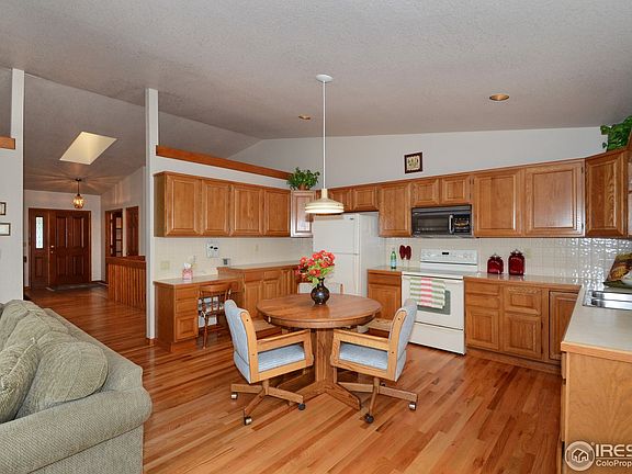 5th image of 649 W Sandlewood Ct