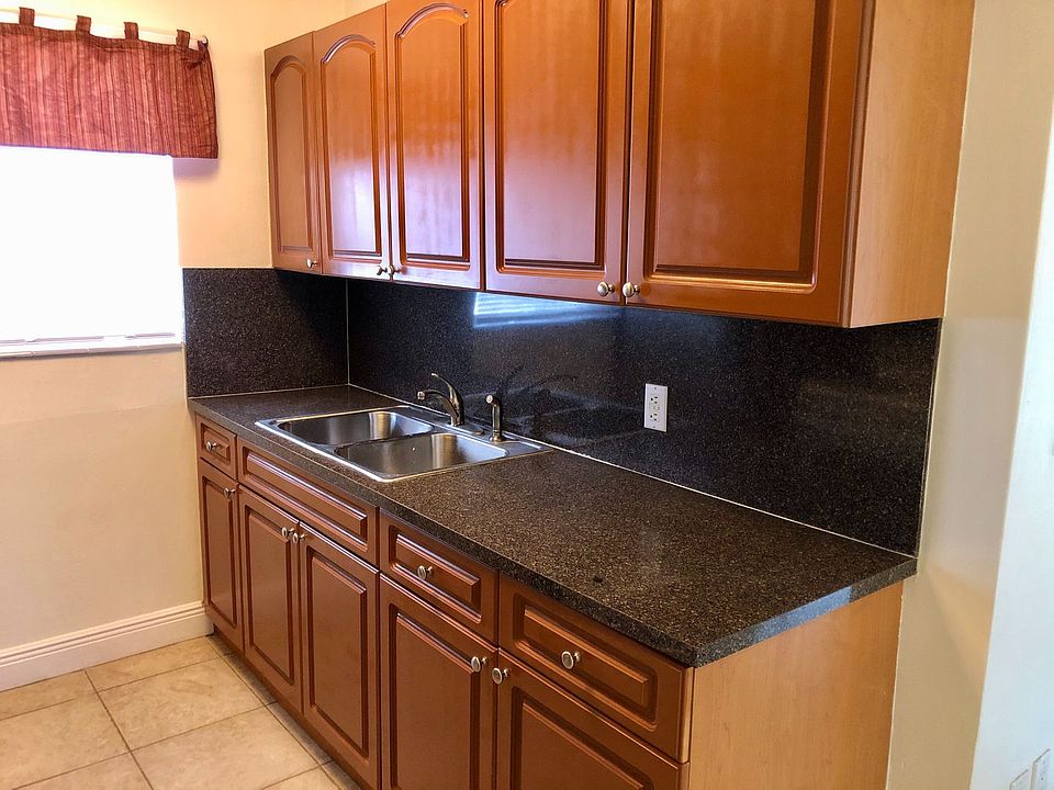 1st image of 2072 NE 169th St