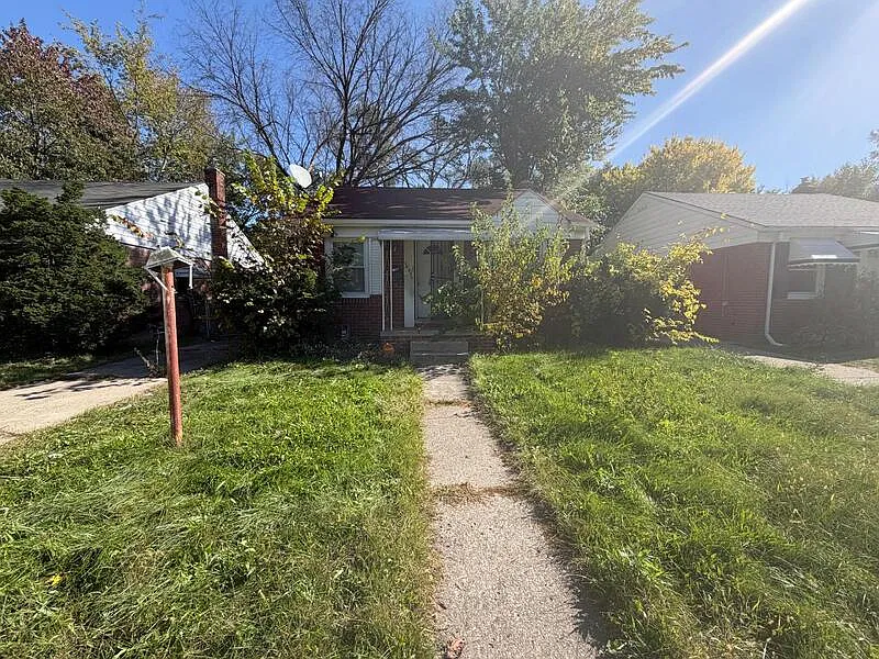 2 bed, 1.0 bath, 798 sqft, $1,150 — Photo 1