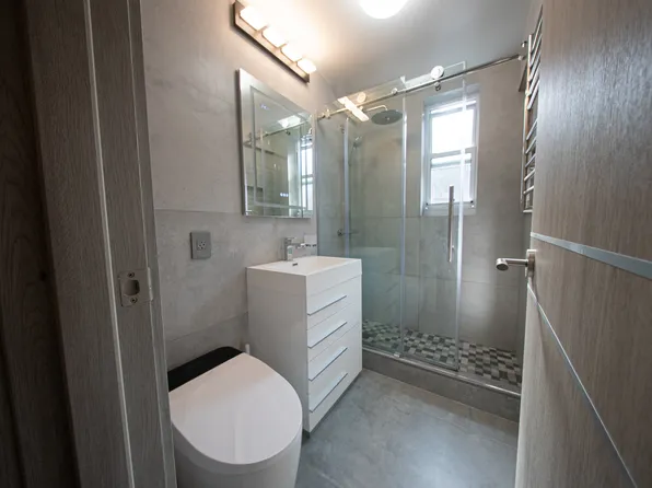 2531 East 7th Street image 34 of 37