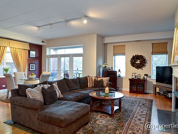 Living Room/Dining Room