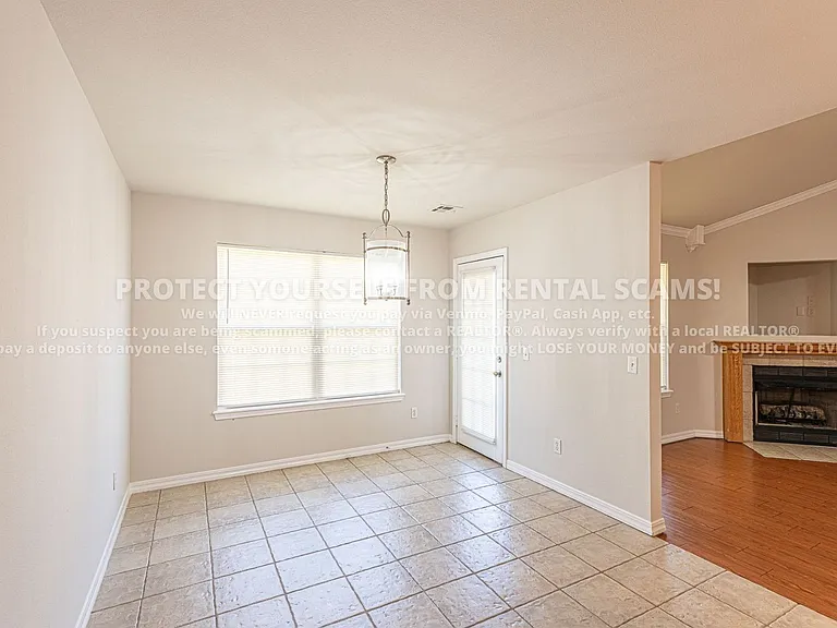 3806 SW Hansom Loop — Photo 6