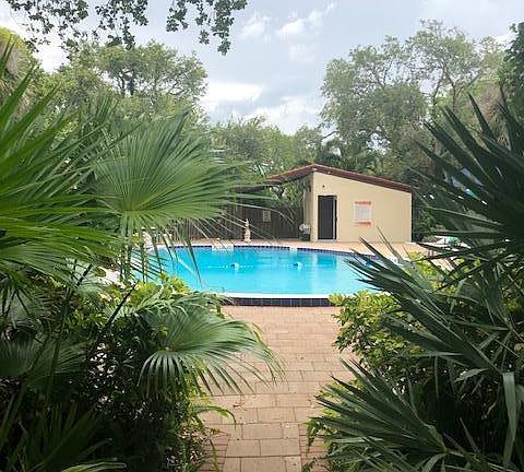 3rd image of 8712 Hibiscus Ct #8712