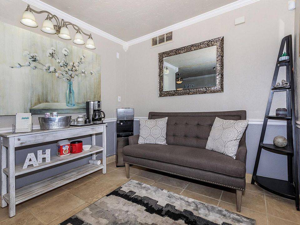 1st image of 4517 N Pennsylvania Ave #1B-1Ba-710Sqft