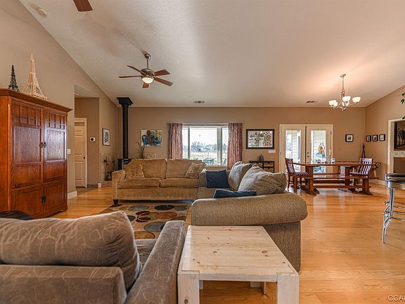 4th image of 191 Melissa Way