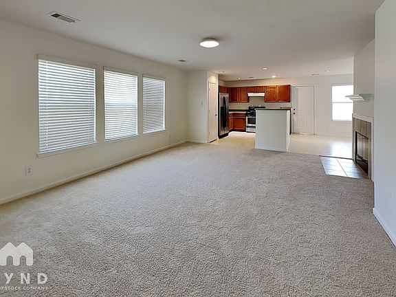 3rd image of 4103 Oakview Creek Ln