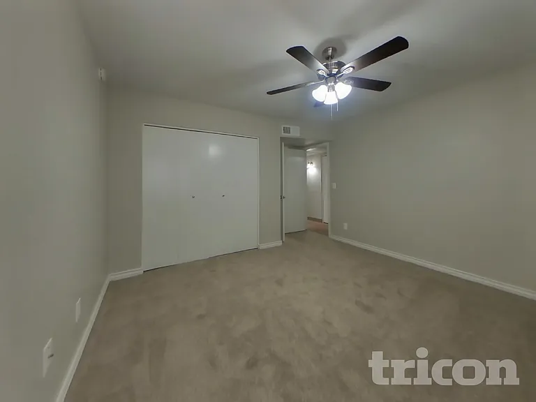 4775 W Morrow Dr — Photo 6