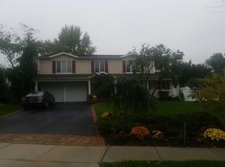 37 Downey Ct, Huntington, NY 11743