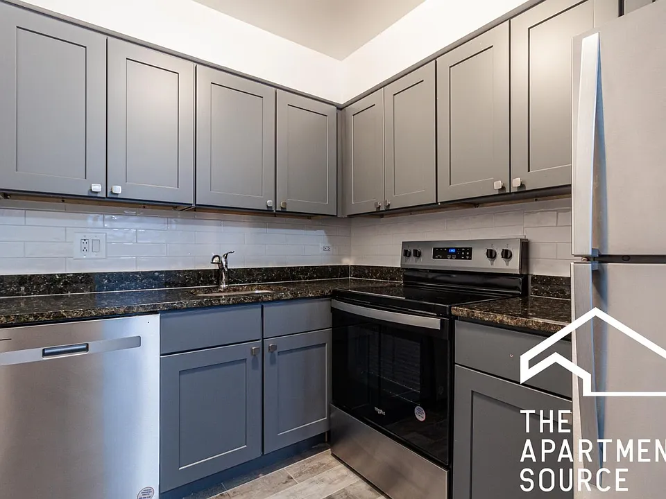 3815 N Pine Grove Ave #3