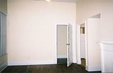 3 bed, 1350 sqft, $2,000 — Photo 3
