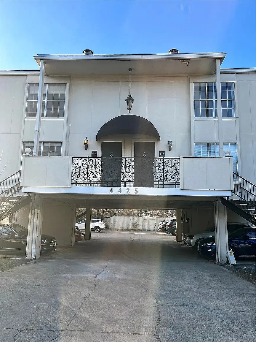 1 bed, 801 sqft, $1,895 — Photo 1