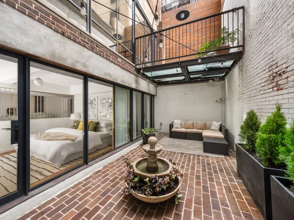 301 East 52nd Street GDN image 16 of 17