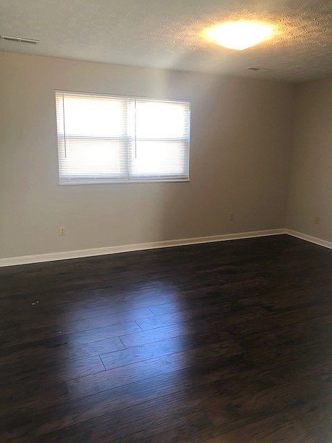 1st image of 434 Hillside Dr #16