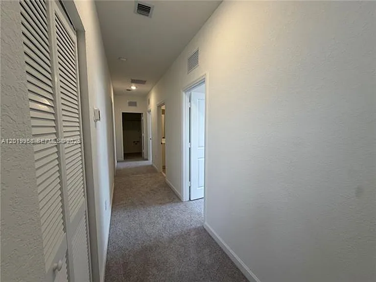 2384 SE 29th Dr — Photo 10