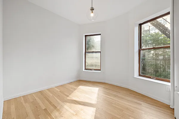 Rented by J PRESTON AND ASSOCIATES INC | media 16