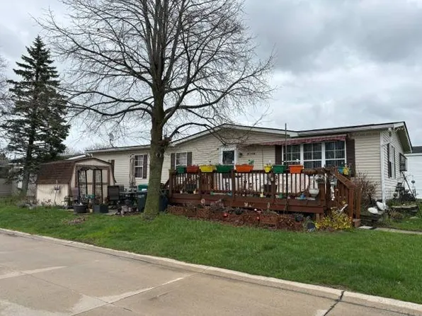 20511 Rosedale Dr, Clinton Township, MI 48036