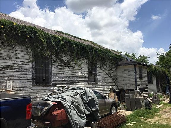 3rd image of 2411 Touro St