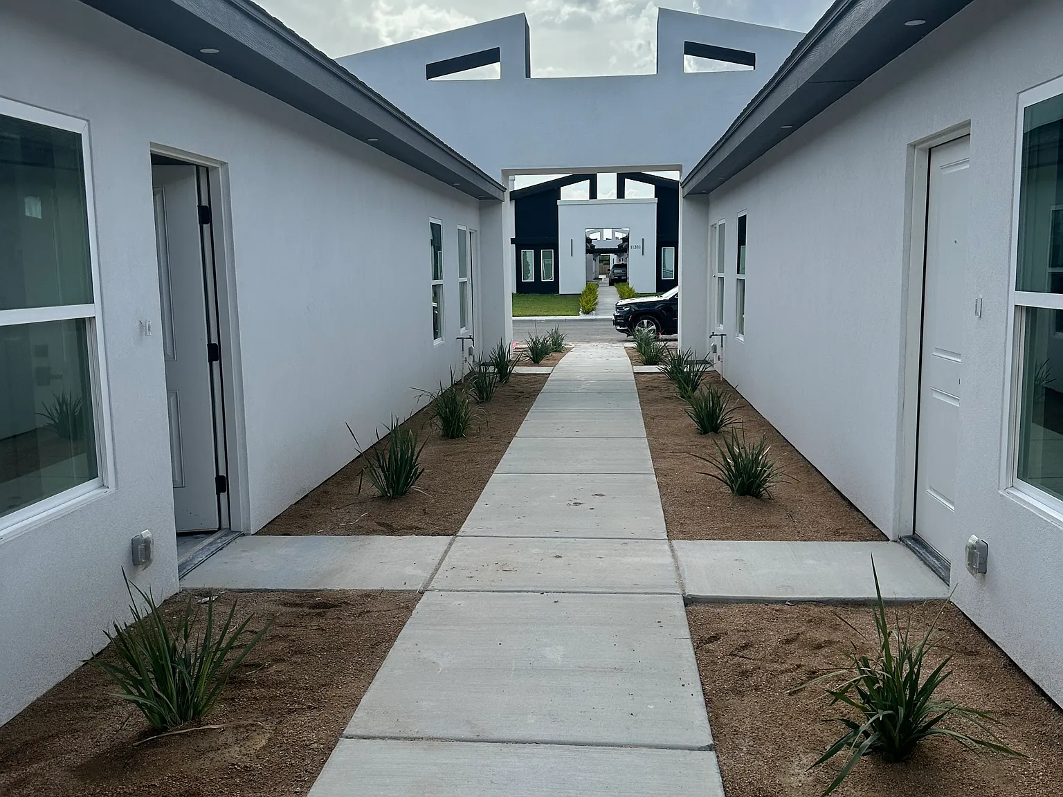 3 bed, 1064 sqft, $1,300 — Photo 4