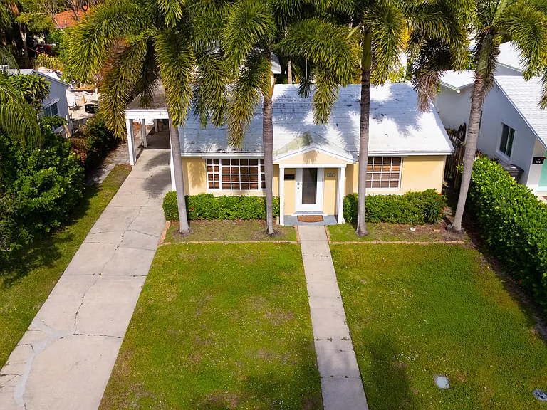 245 Cortez Rd — Photo 10