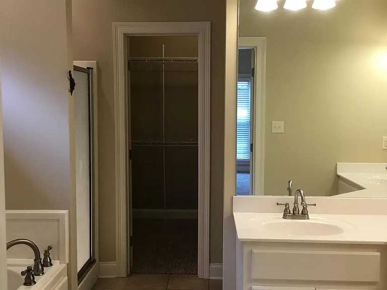 Master bath 3