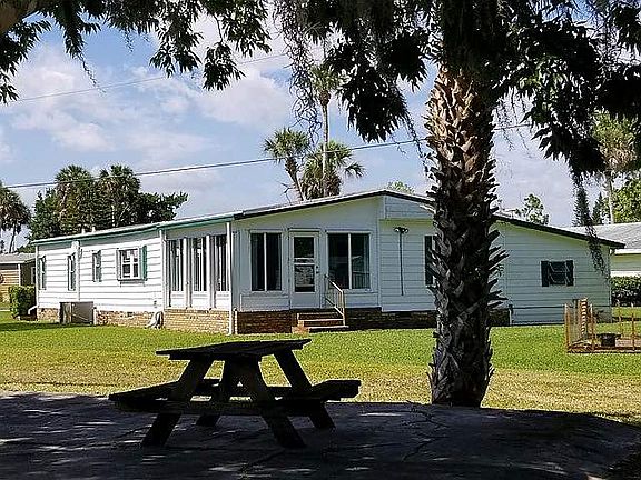 2nd image of 161 Indian River Dr N