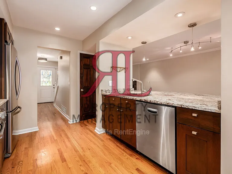 362 W 4th Ave — Photo 17